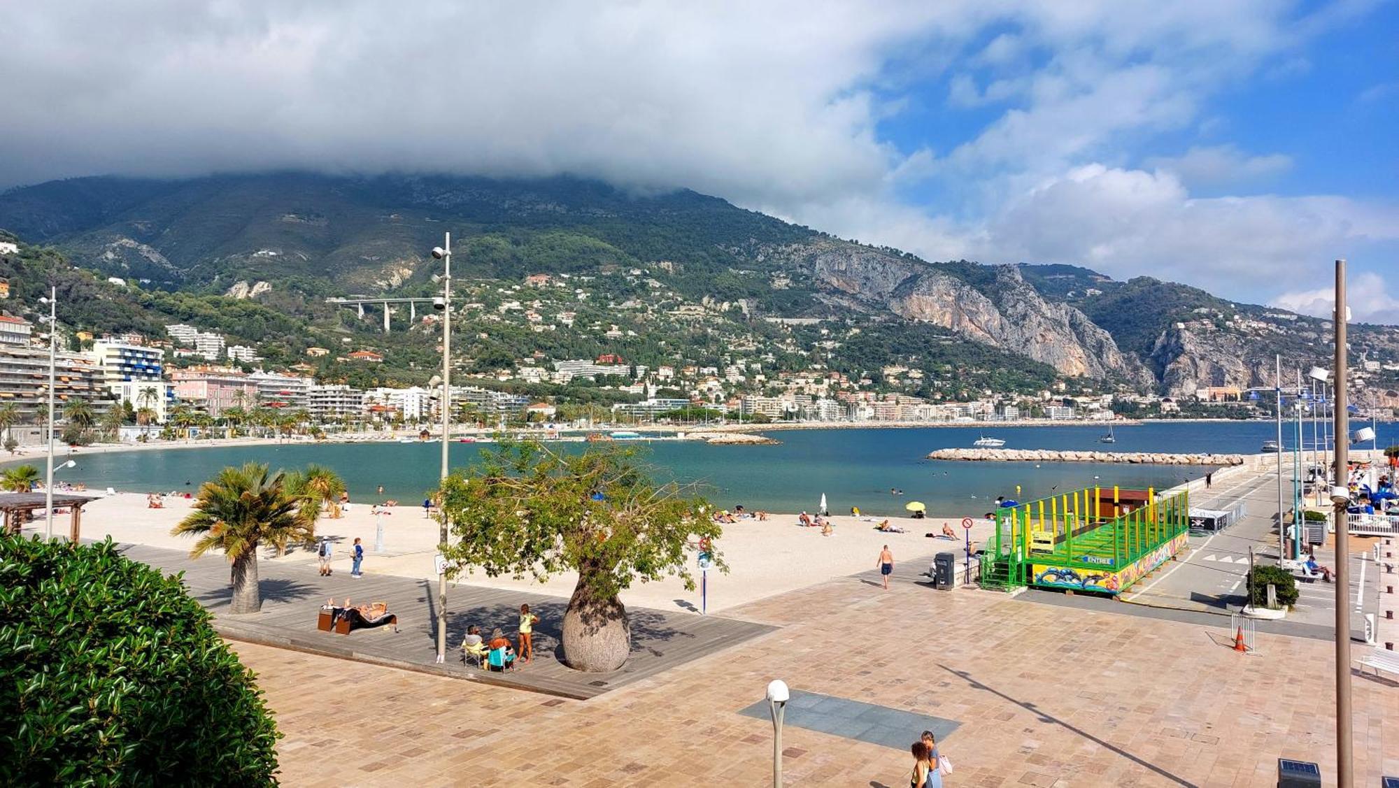 Menton, Centre Historique, Vue Mer Exteriör bild