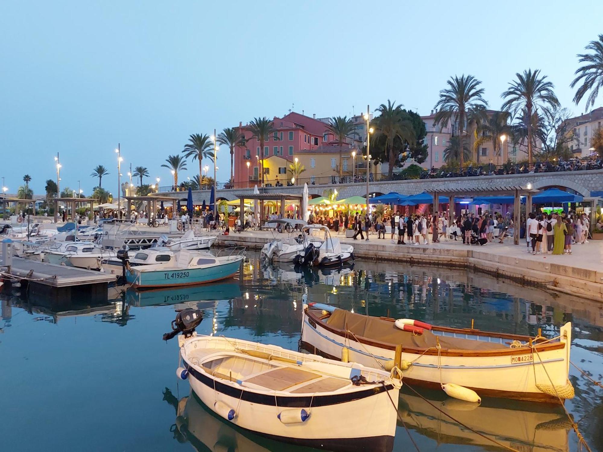 Menton, Centre Historique, Vue Mer Exteriör bild
